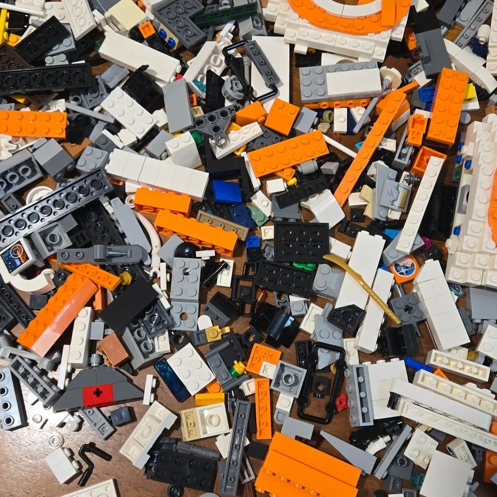 LEGO Bulk Lot 5lb Mixed Bricks Specialty Pieces Star Wars BB-8 Parts Assortment